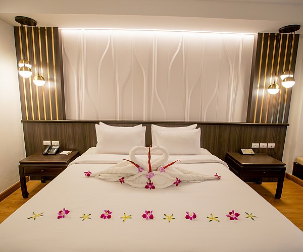 Deluxe Outdoor Jacuzzi